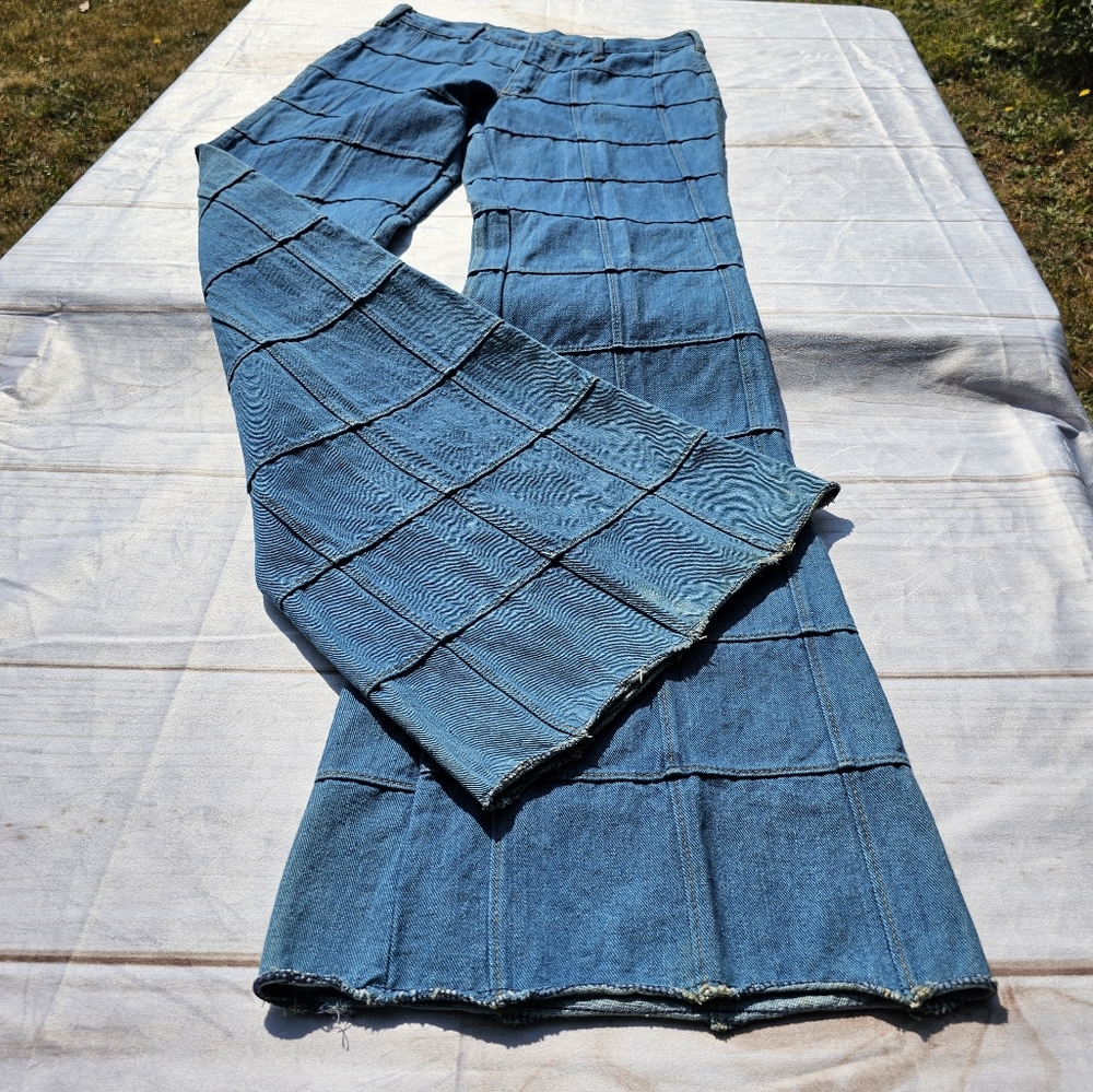 Rare NWT Vintage 70s High-Waisted Patchwork Denim Bell Bottoms. 33"x34"